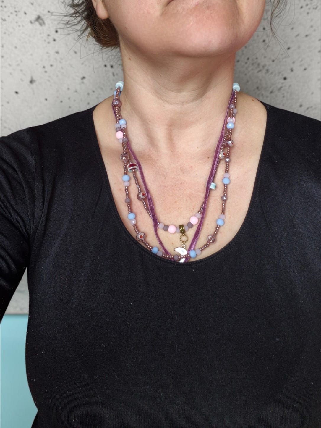 Collar Artesanal Luna con Cristales de Fantasía | Boho Chic Hecho a Mano