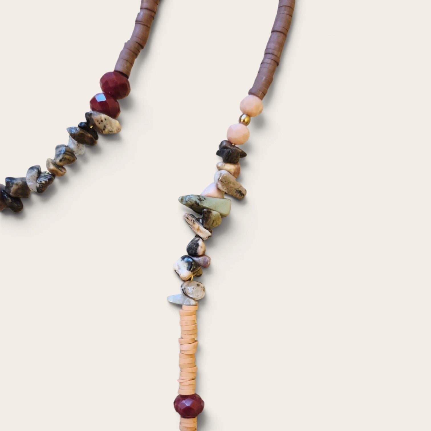 Collar Boho con Estrella Dorada y piedras
