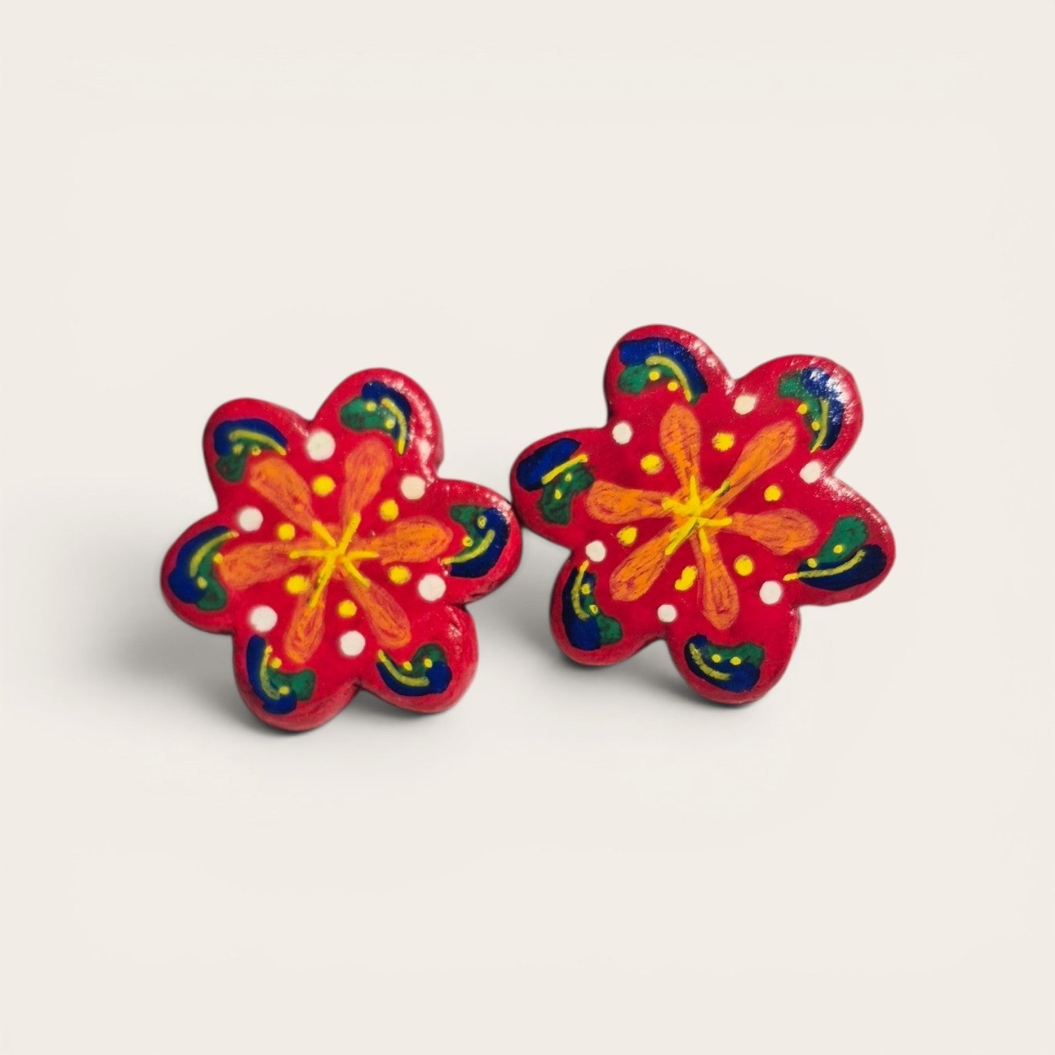 Aros flor de Arcilla Pintados a Mano | Base de Acero Inoxidable
